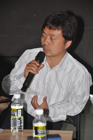 踊跃发言