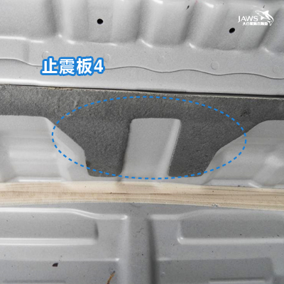 RAV4原车后备箱隔音