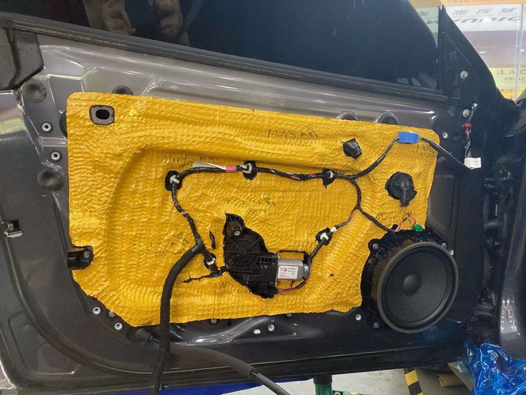 特斯拉model 3汽车隔音