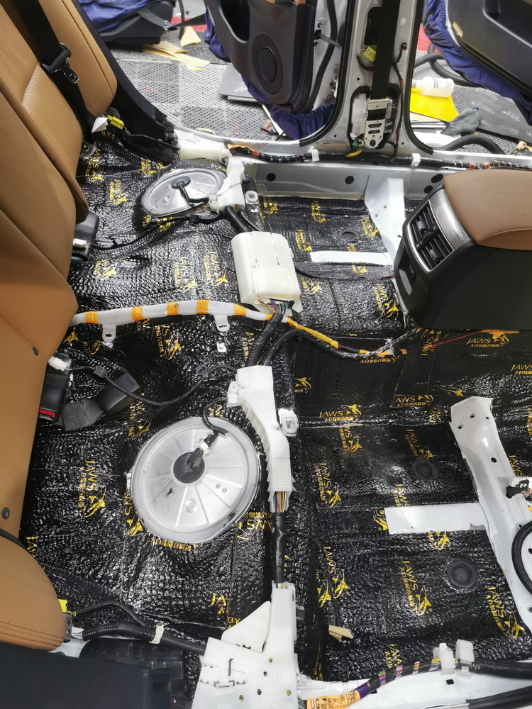 雷克萨斯GX350汽车隔音改装案例