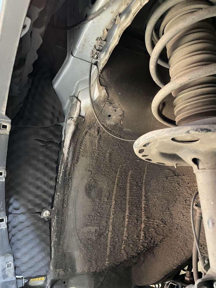 丰田RAV4汽车隔音改装