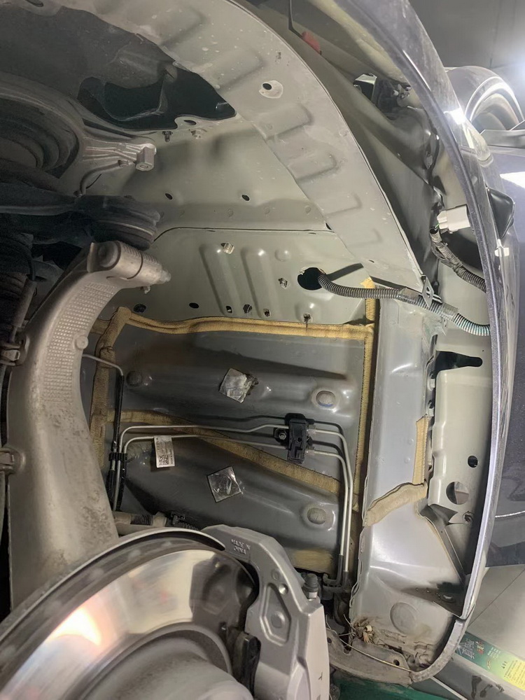 特斯拉Model3汽车隔音