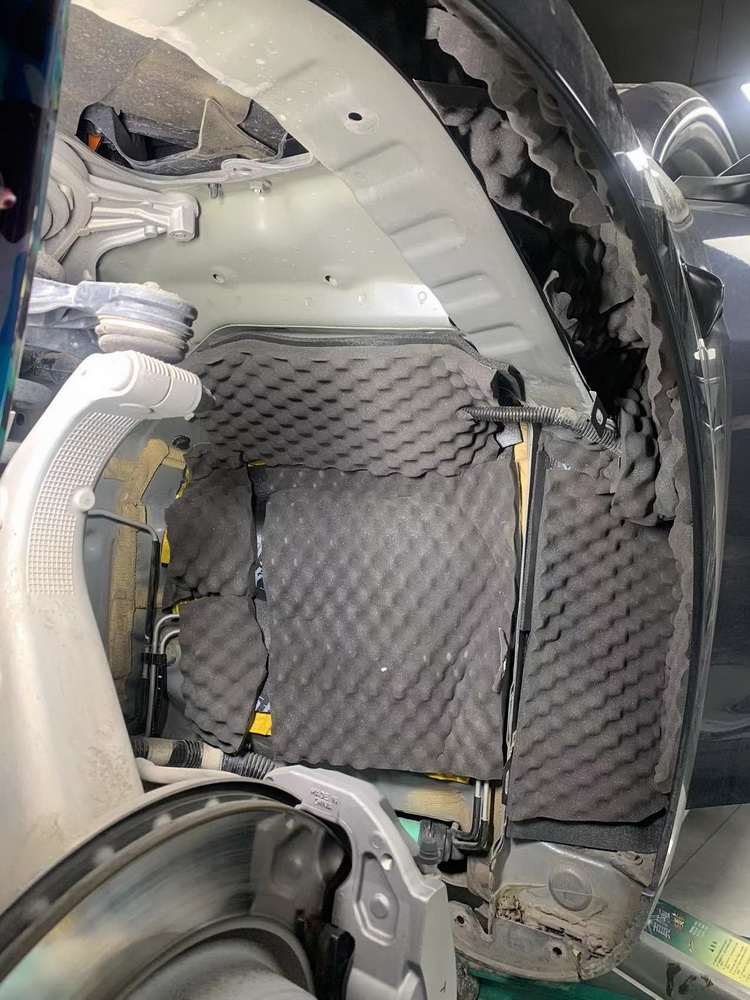 特斯拉Model3隔音