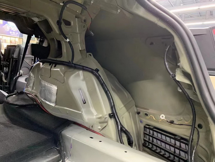 特斯拉MODEL3汽车隔音