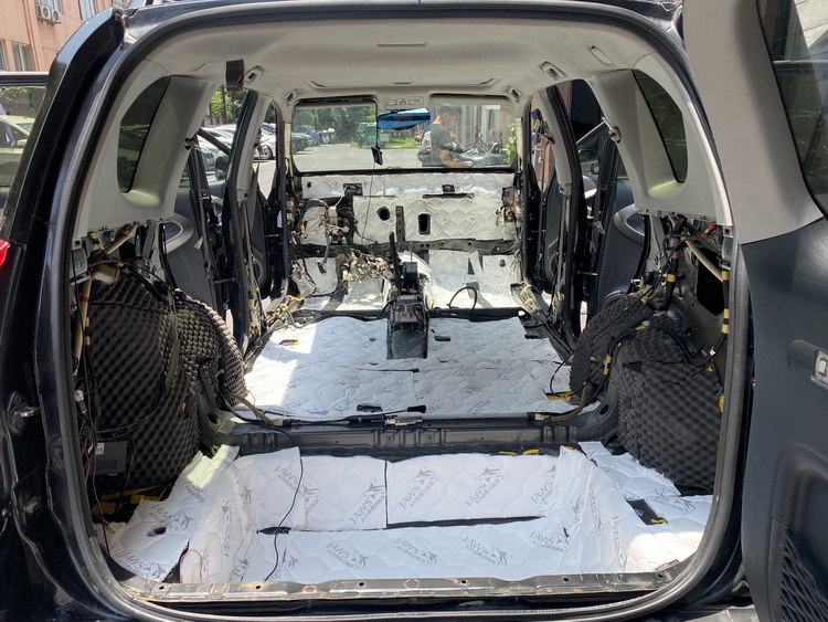 丰田RAV4汽车隔音